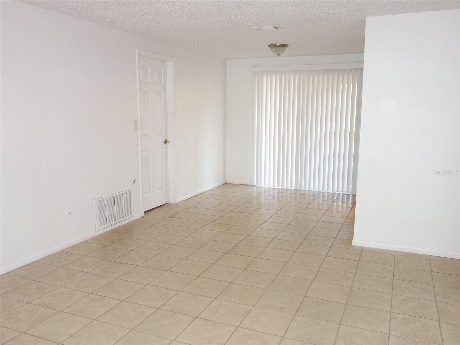 1407 COPPERTREE DR — photo 11