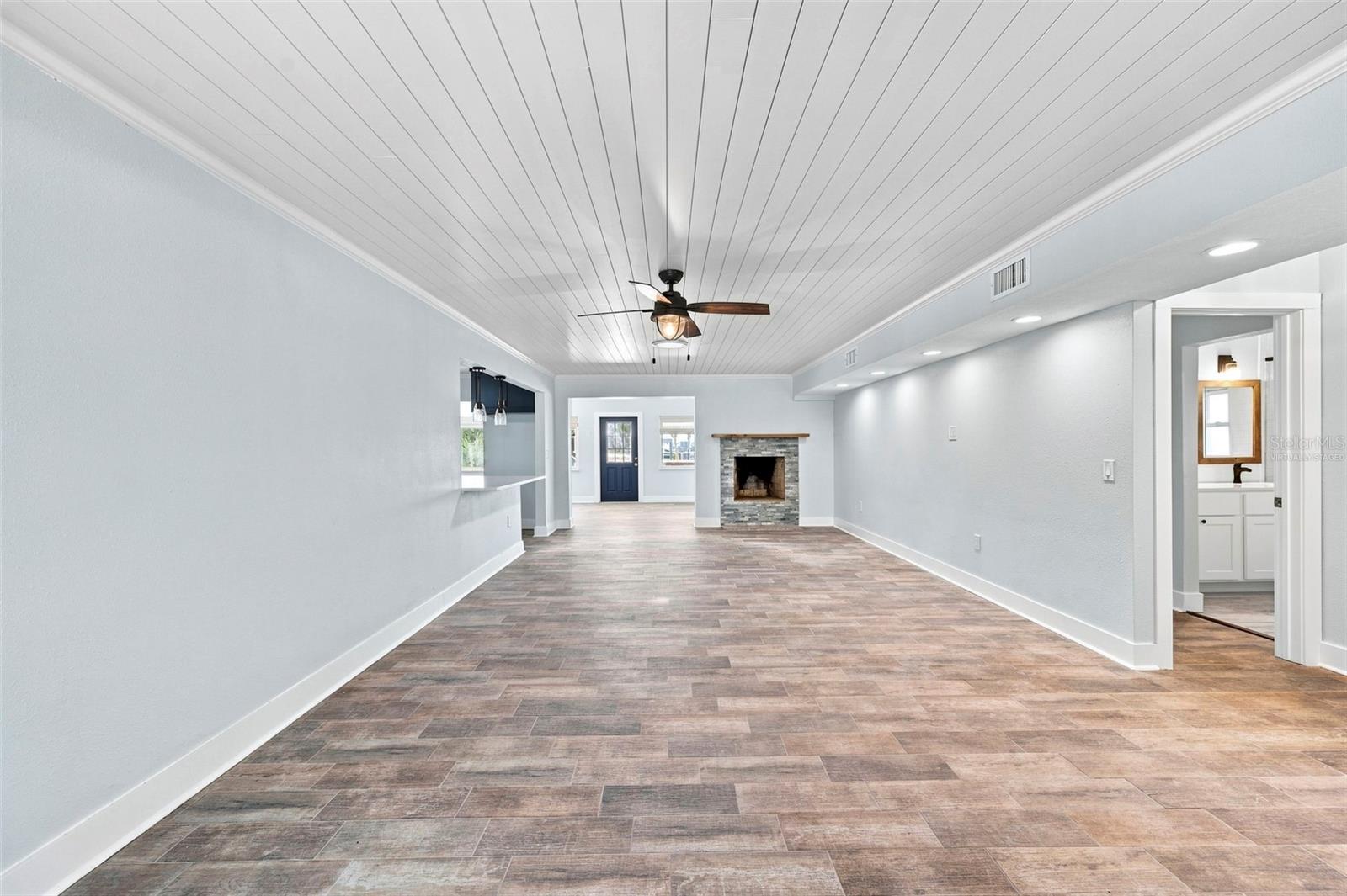 403 NORMANDY RD — photo 8