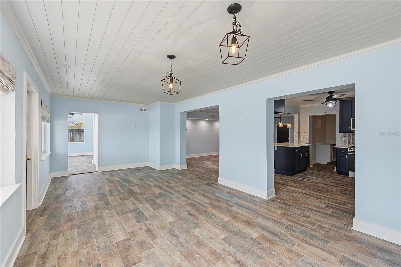 403 NORMANDY RD — photo 22