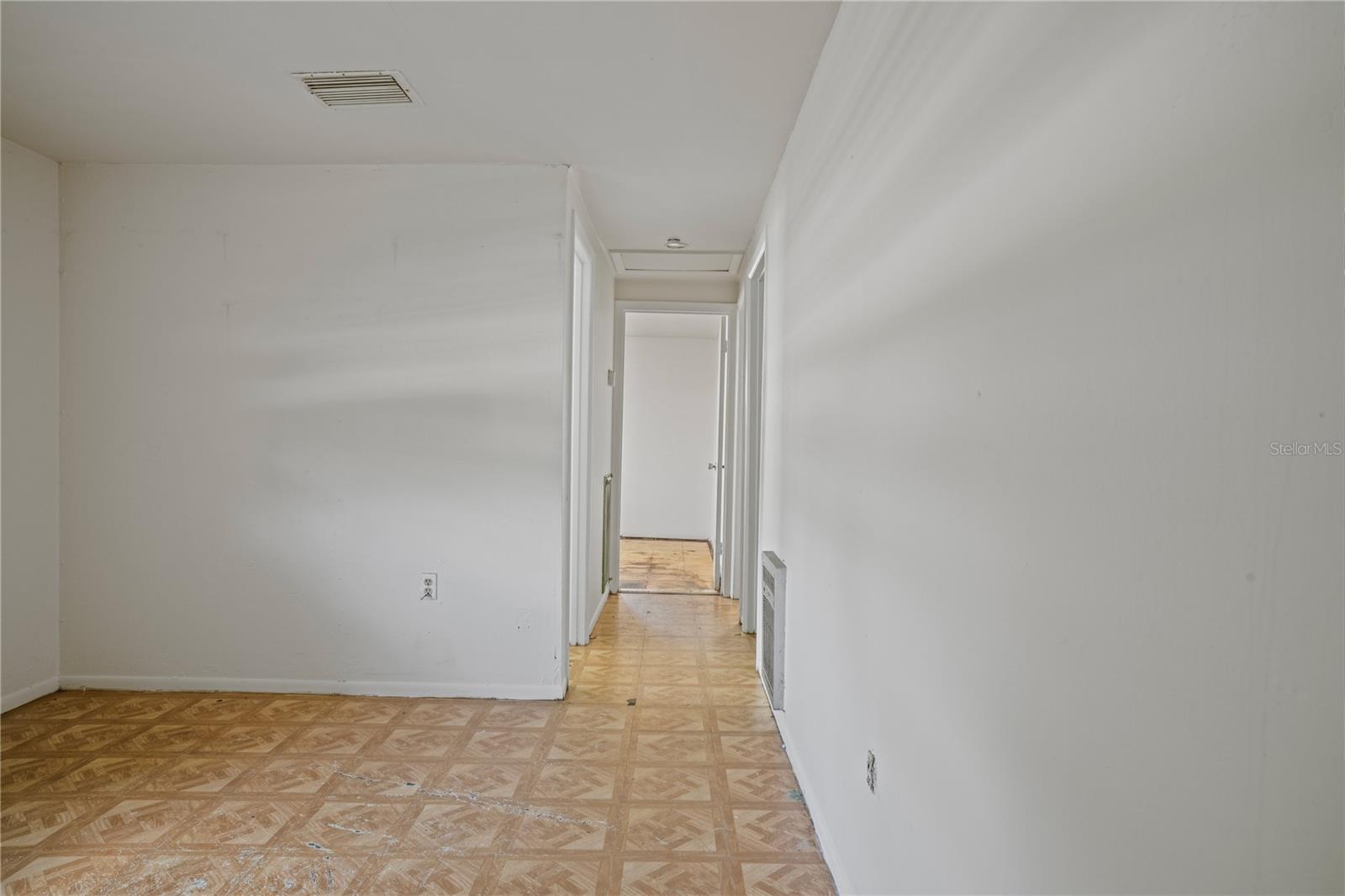 404 W LUTZ LAKE FERN RD — photo 14