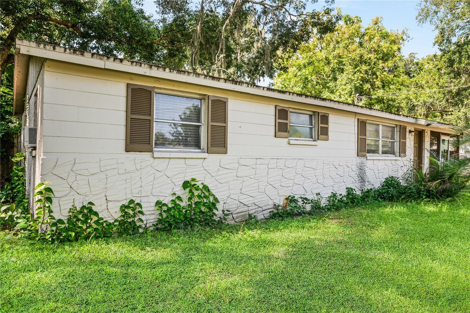 404 W LUTZ LAKE FERN RD — photo 5
