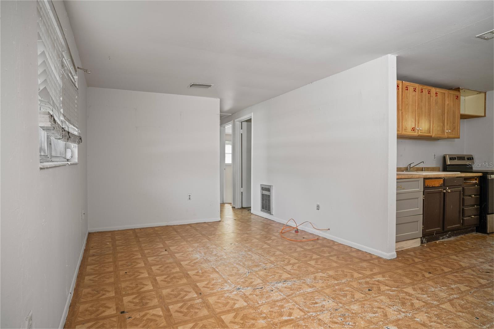 404 W LUTZ LAKE FERN RD — photo 24