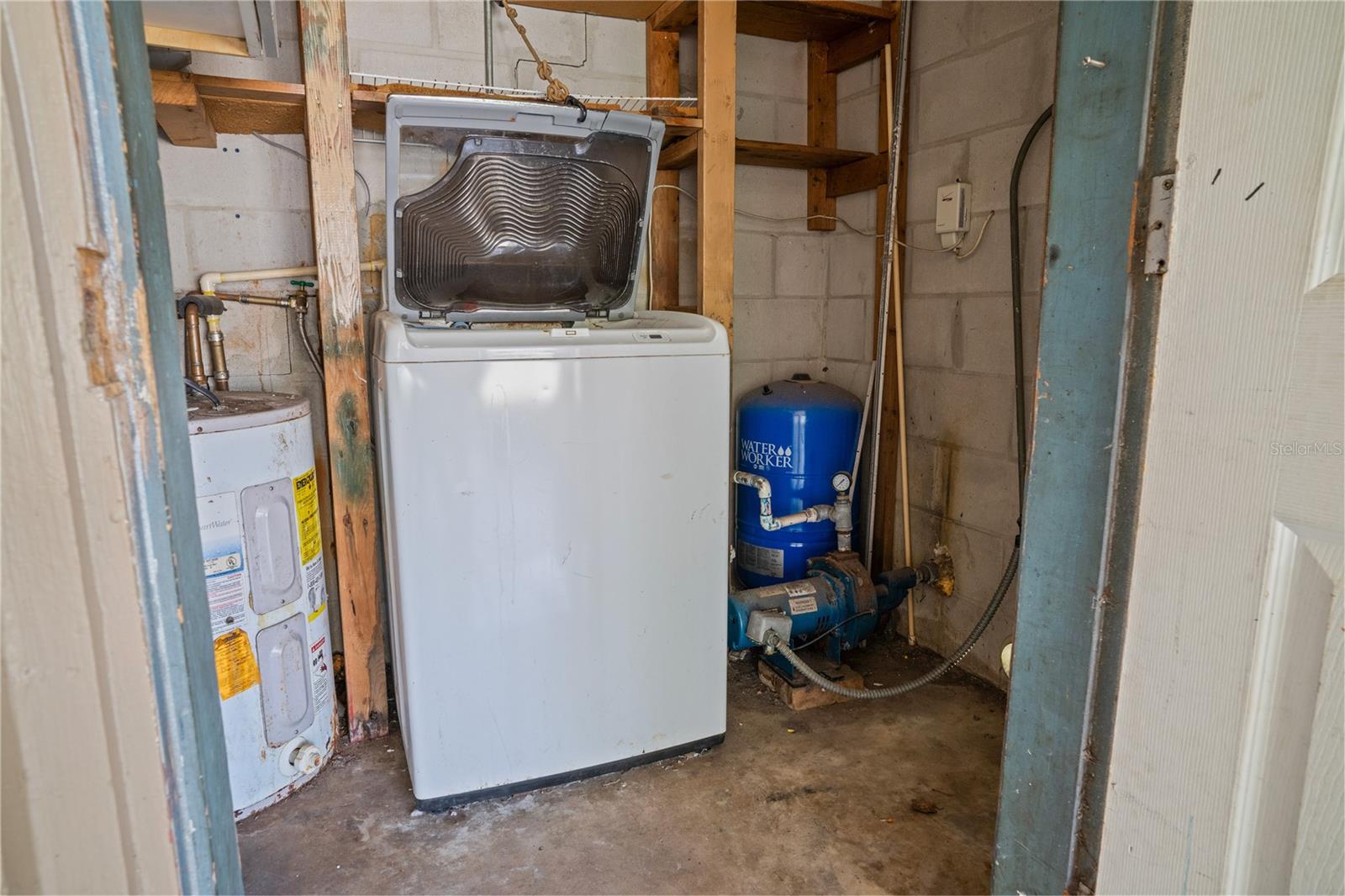404 W LUTZ LAKE FERN RD — photo 10