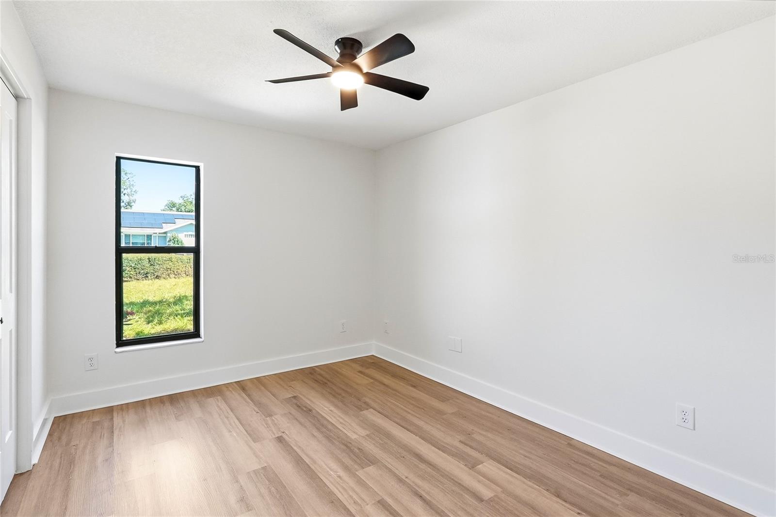 2889 HAMMOCK DR — photo 33