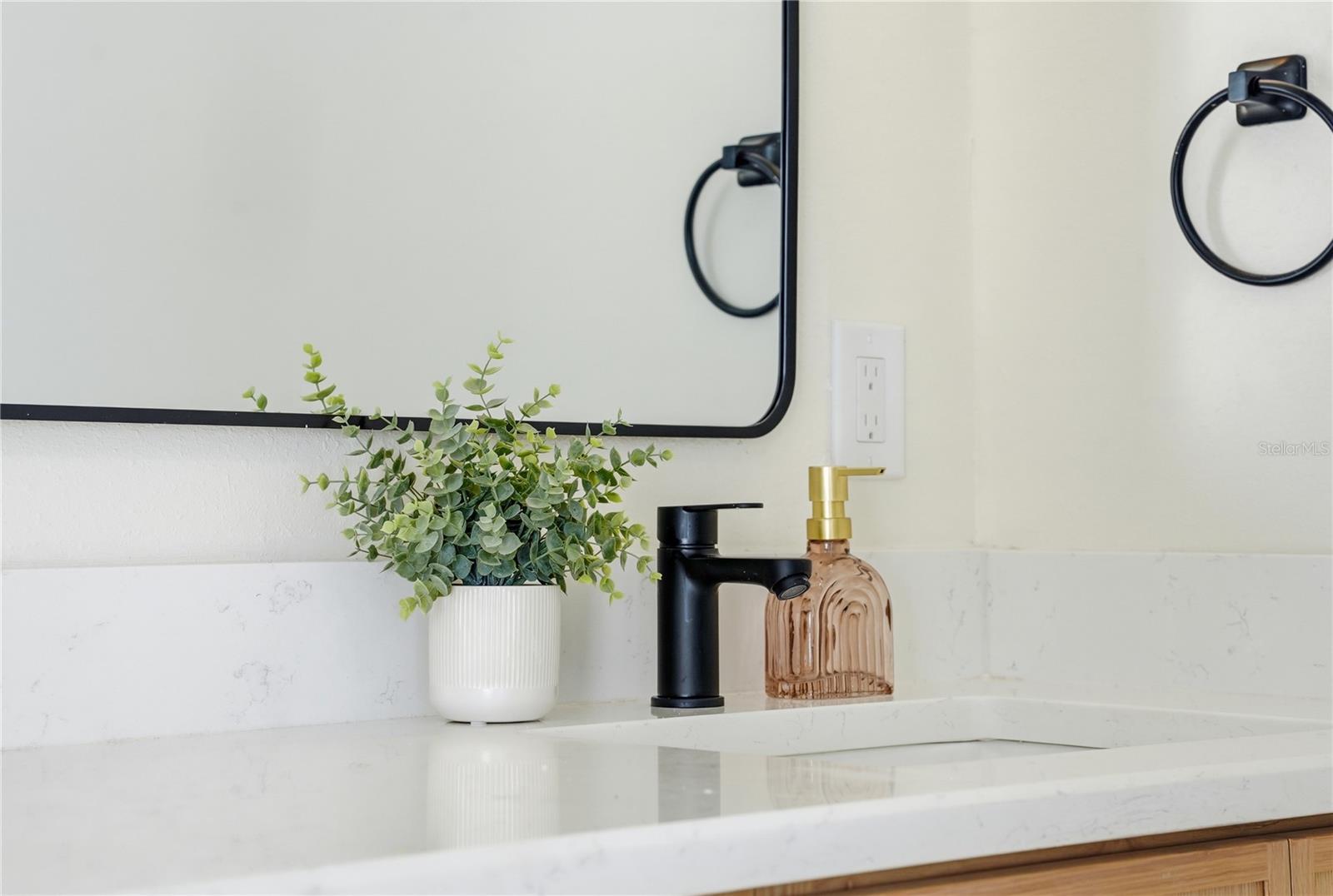 2889 HAMMOCK DR — photo 31
