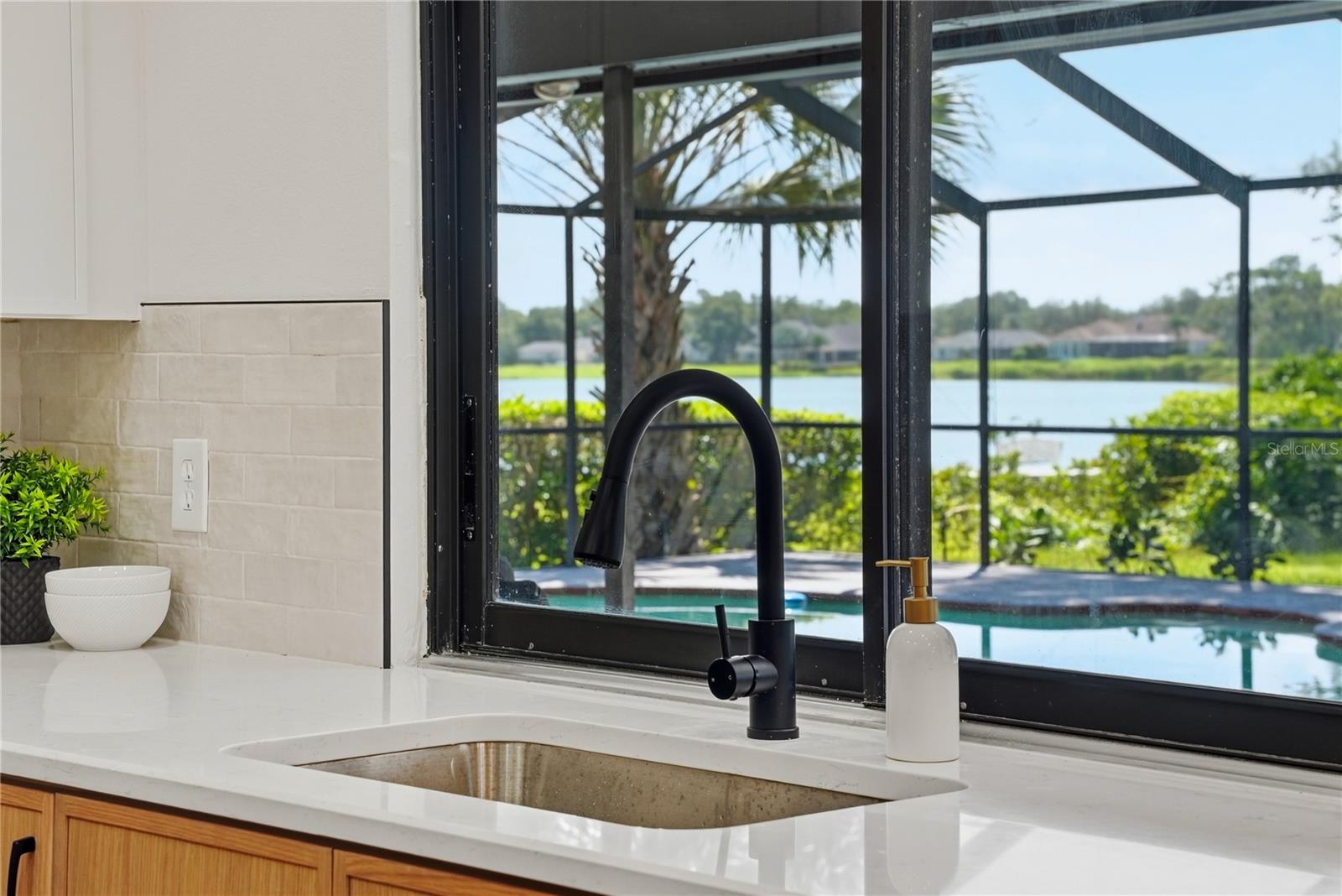 2889 HAMMOCK DR — photo 10