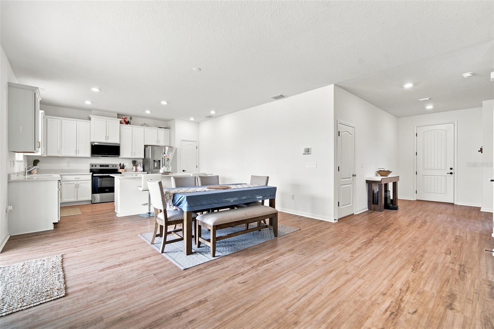6473 BURNING OPAL BND — photo 14
