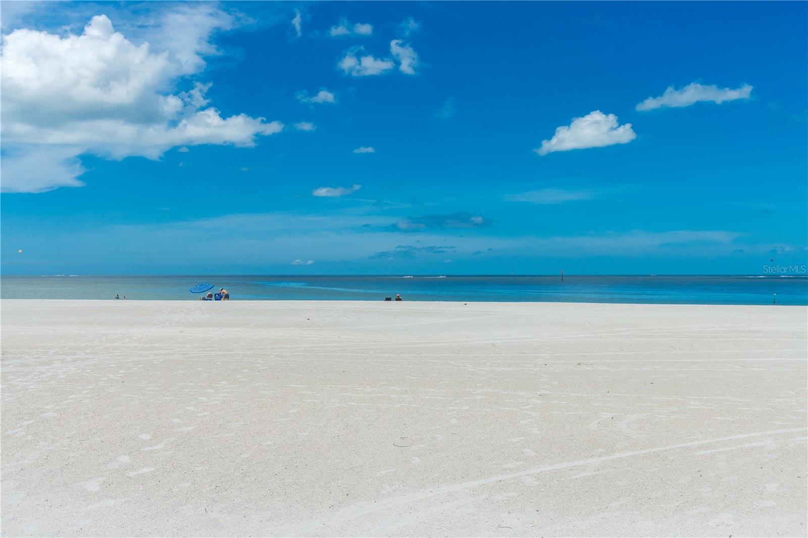 11605 GULF BLVD #503 — photo 25