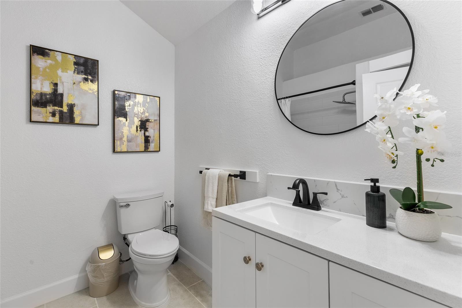 710 E BROAD ST — photo 24