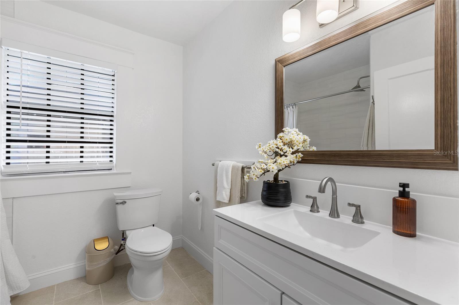 710 E BROAD ST — photo 15