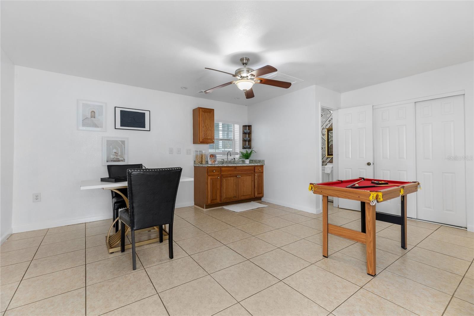 710 E BROAD ST — photo 33