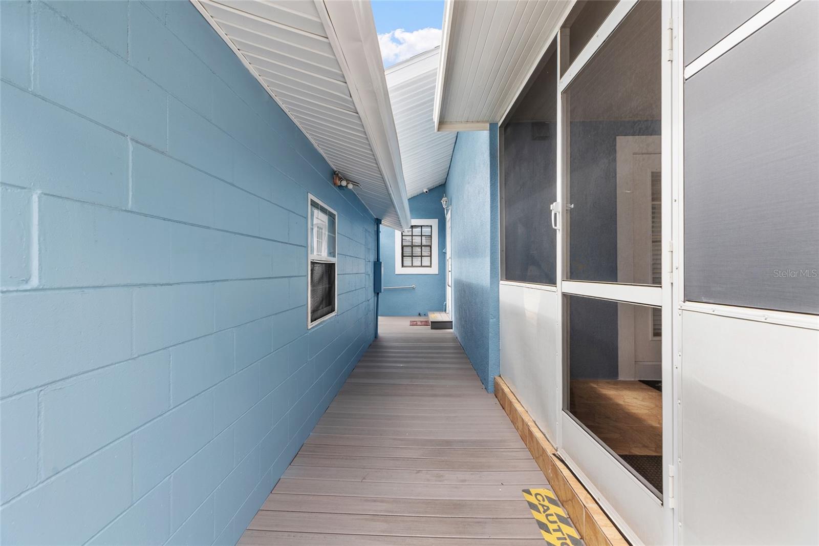 710 E BROAD ST — photo 29
