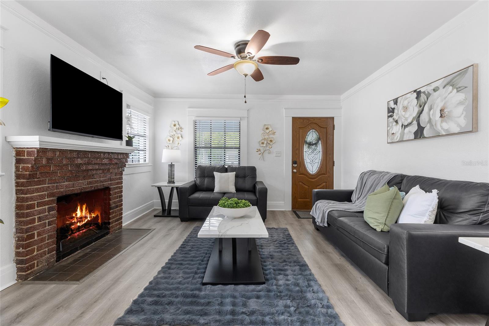 710 E BROAD ST — photo 6