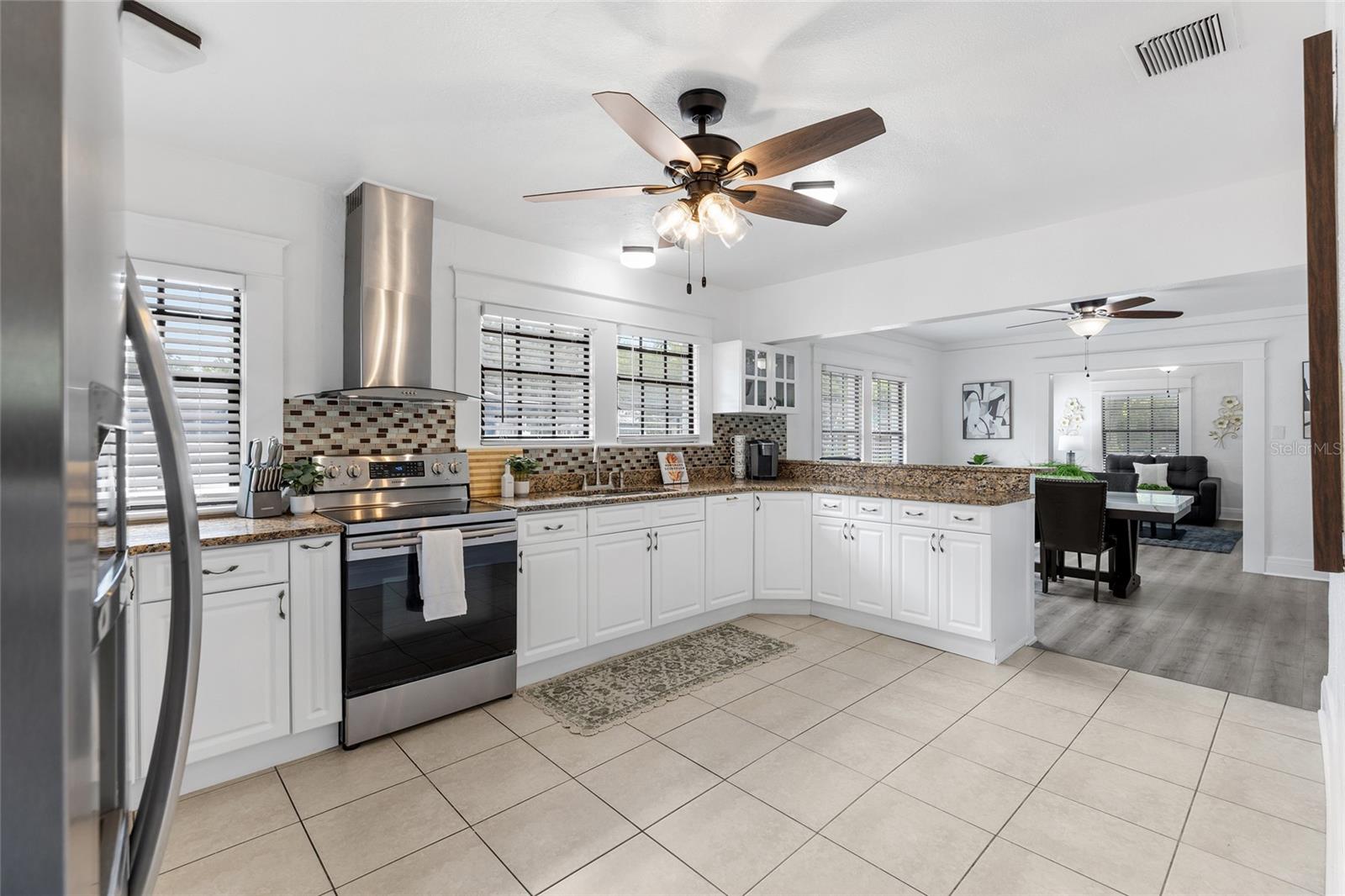 710 E BROAD ST — photo 11