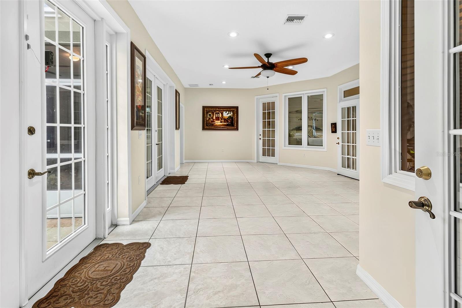 28 CAMELOT RIDGE DR — photo 49