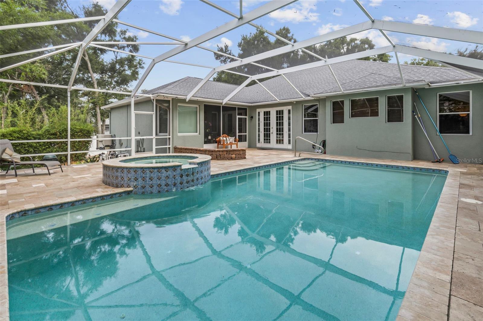 28 CAMELOT RIDGE DR — photo 57