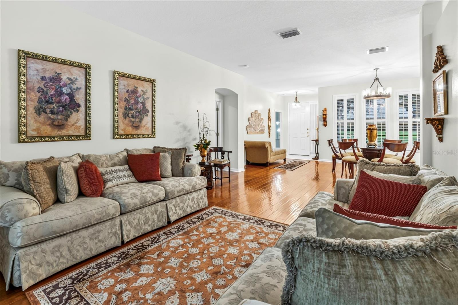 28 CAMELOT RIDGE DR — photo 16