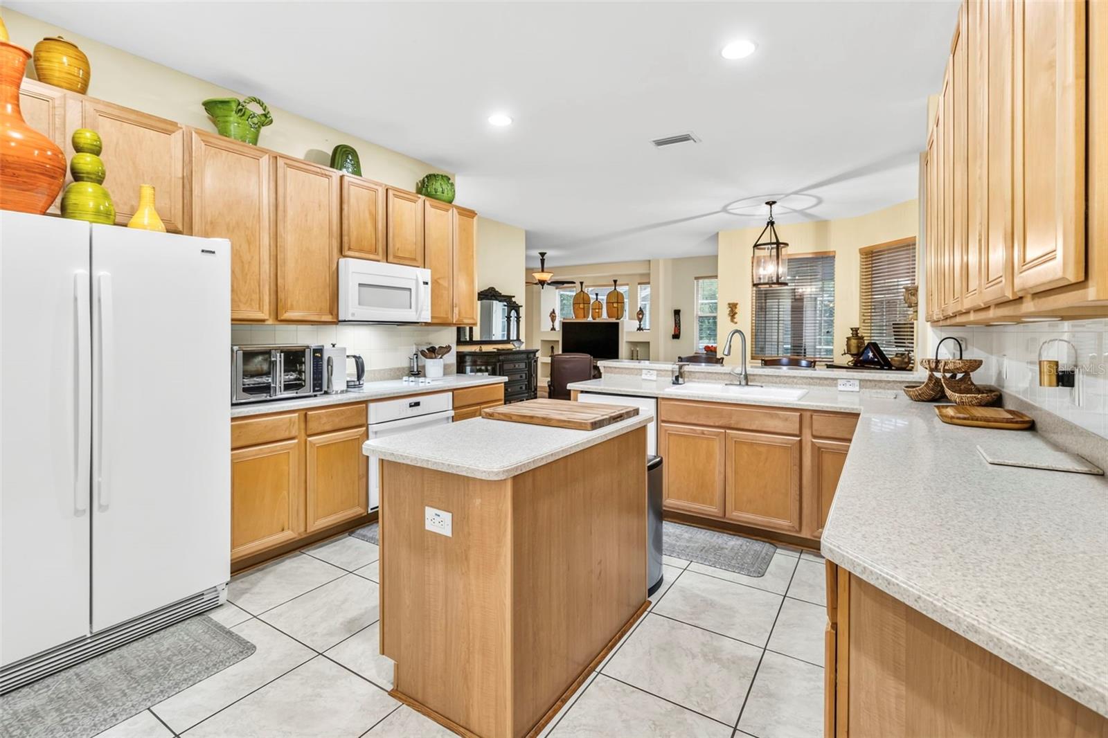 28 CAMELOT RIDGE DR — photo 21
