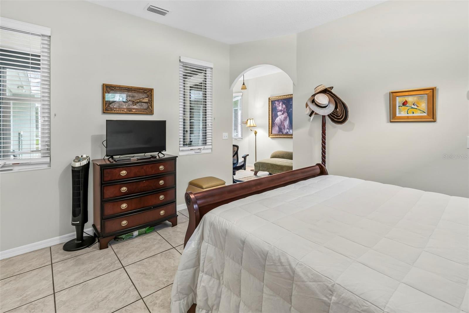 28 CAMELOT RIDGE DR — photo 54