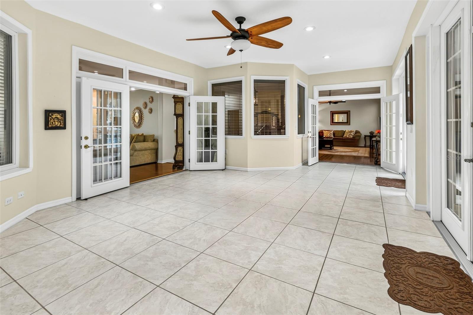 28 CAMELOT RIDGE DR — photo 50