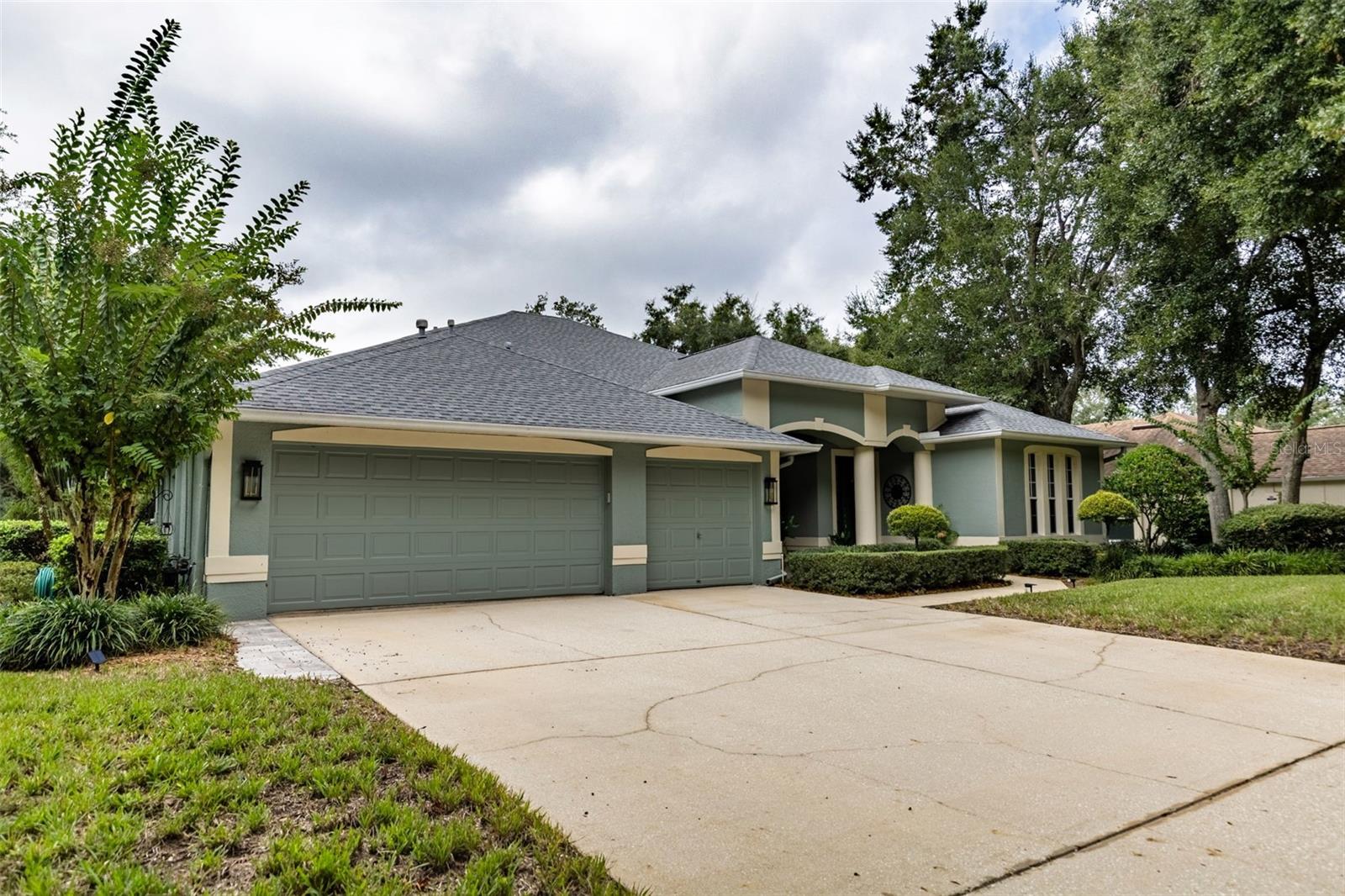 28 CAMELOT RIDGE DR — photo 4