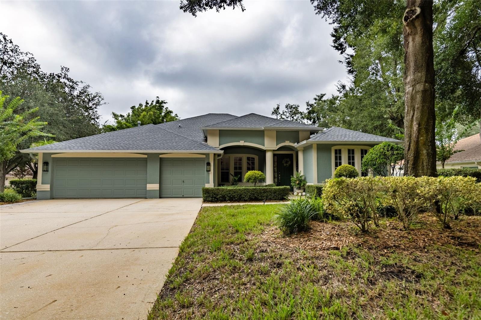 28 CAMELOT RIDGE DR — photo 3