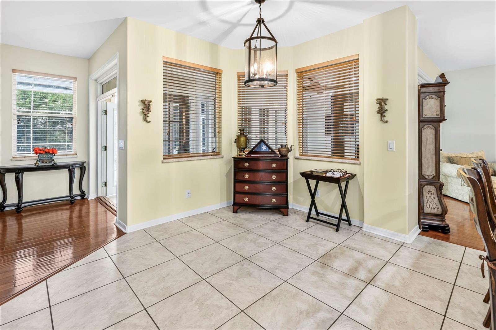 28 CAMELOT RIDGE DR — photo 26