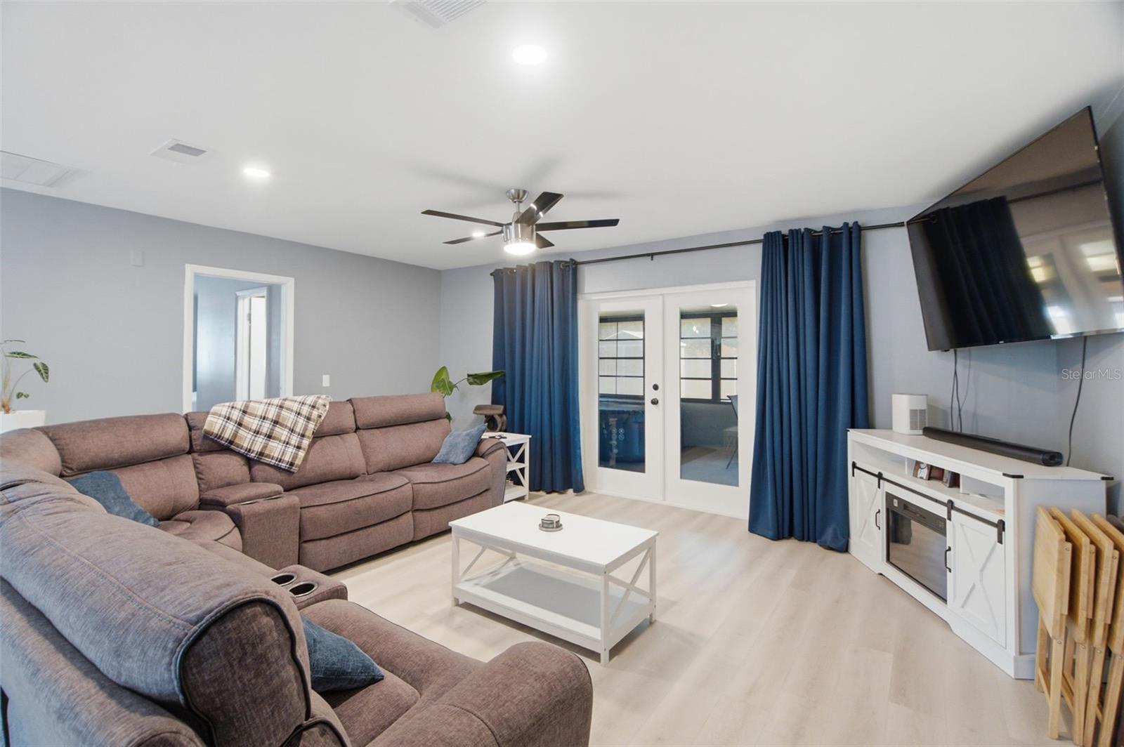 7907 DEER FOOT DR — photo 11