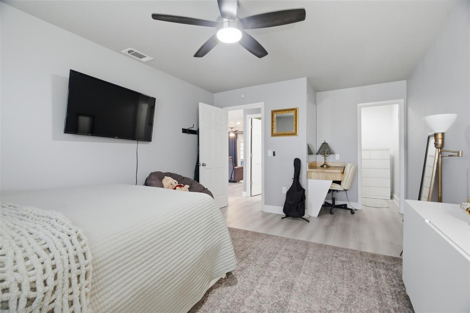 7907 DEER FOOT DR — photo 18