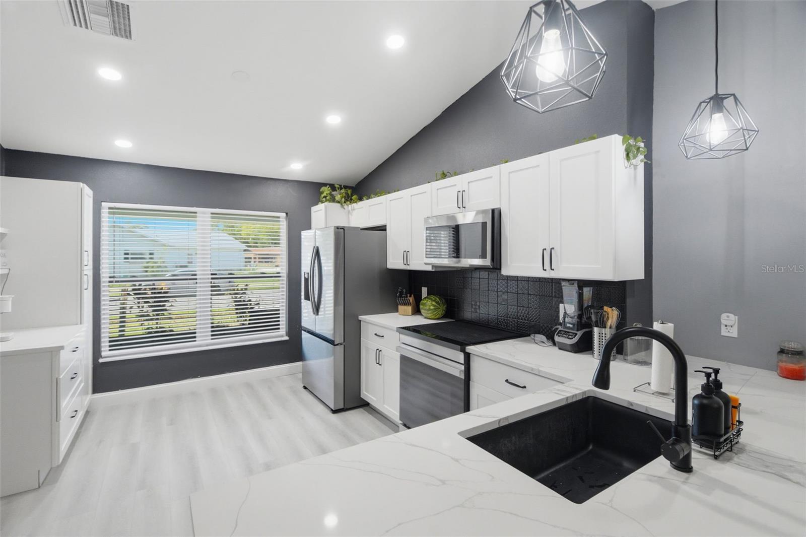 7907 DEER FOOT DR — photo 8