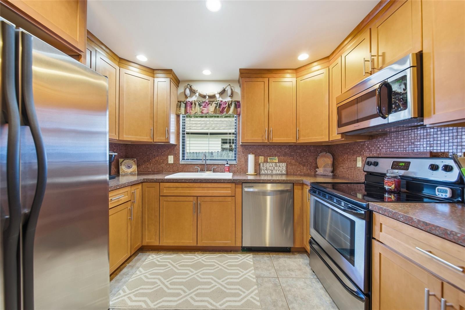 1140 DR ML KING JR ST N — photo 10
