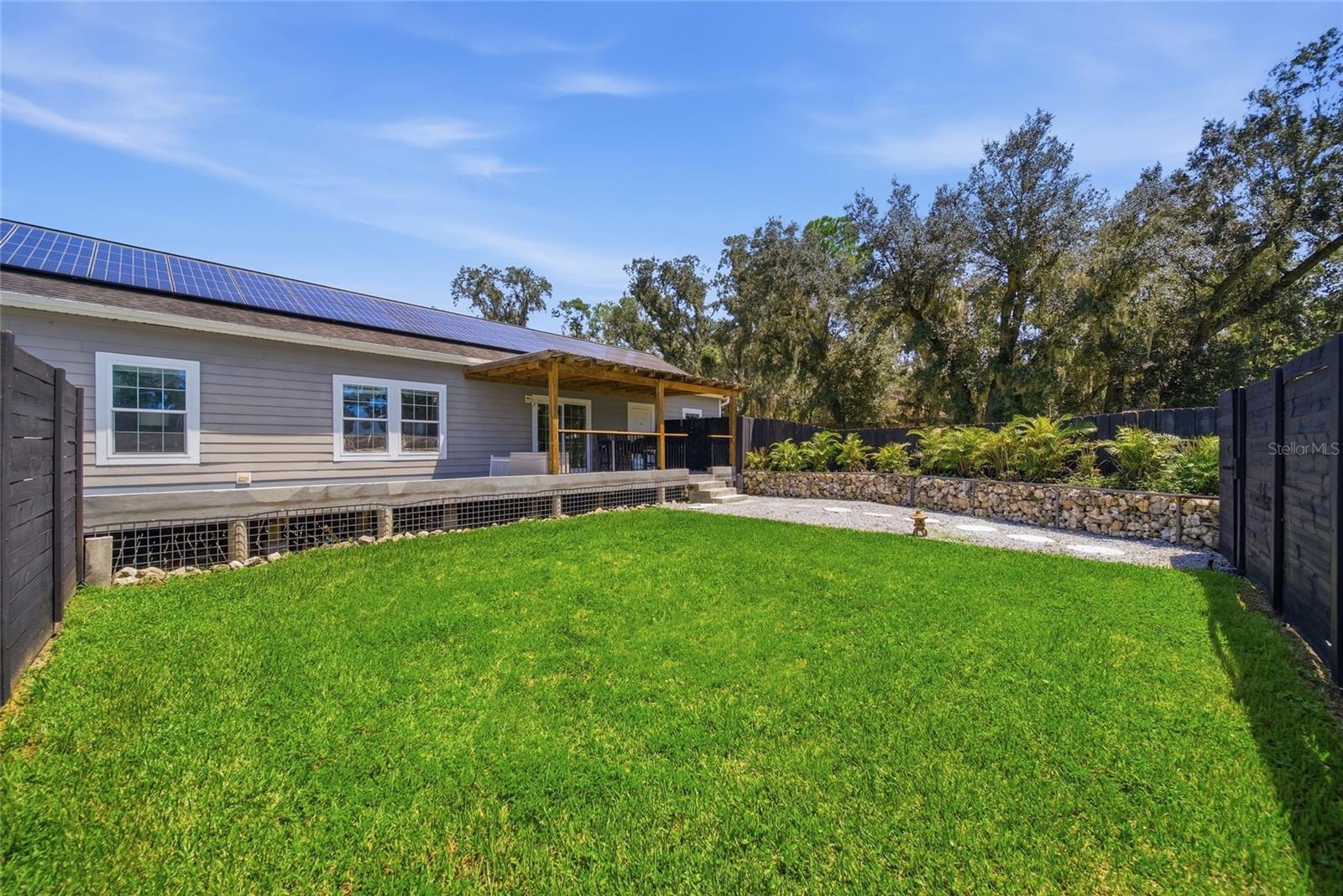 5335 SHAKESPEARE DR — photo 28