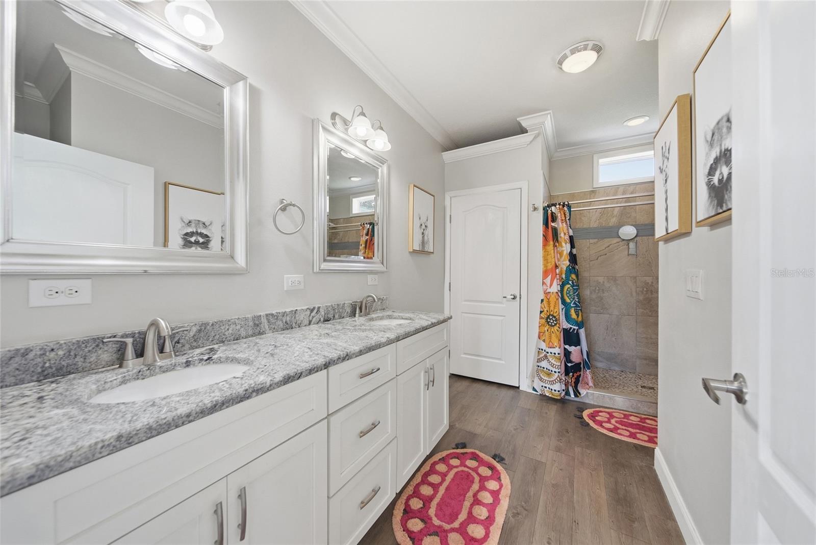5335 SHAKESPEARE DR — photo 26