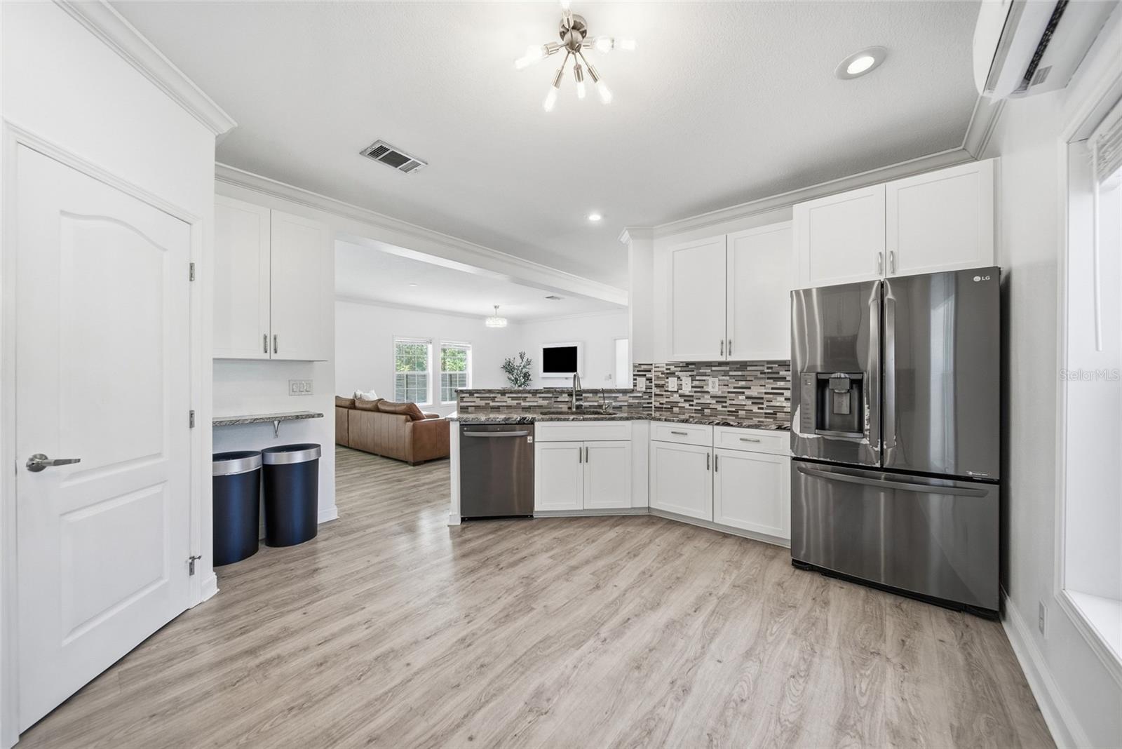 5335 SHAKESPEARE DR — photo 17