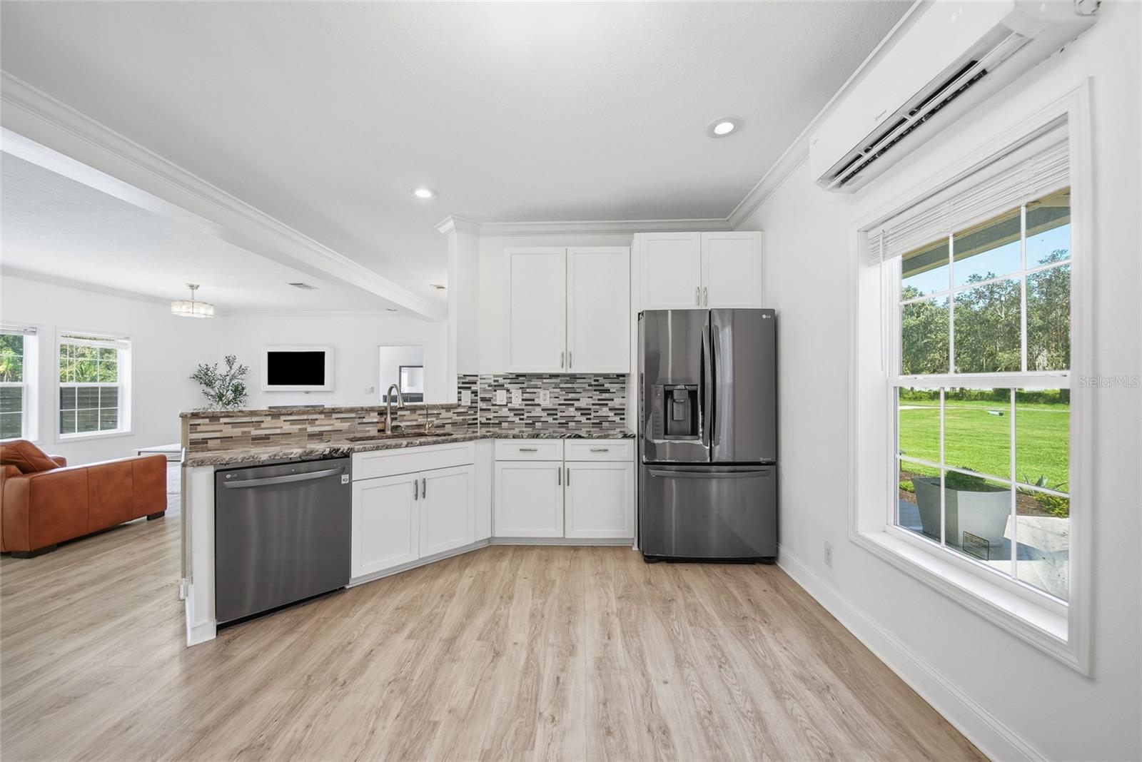 5335 SHAKESPEARE DR — photo 13