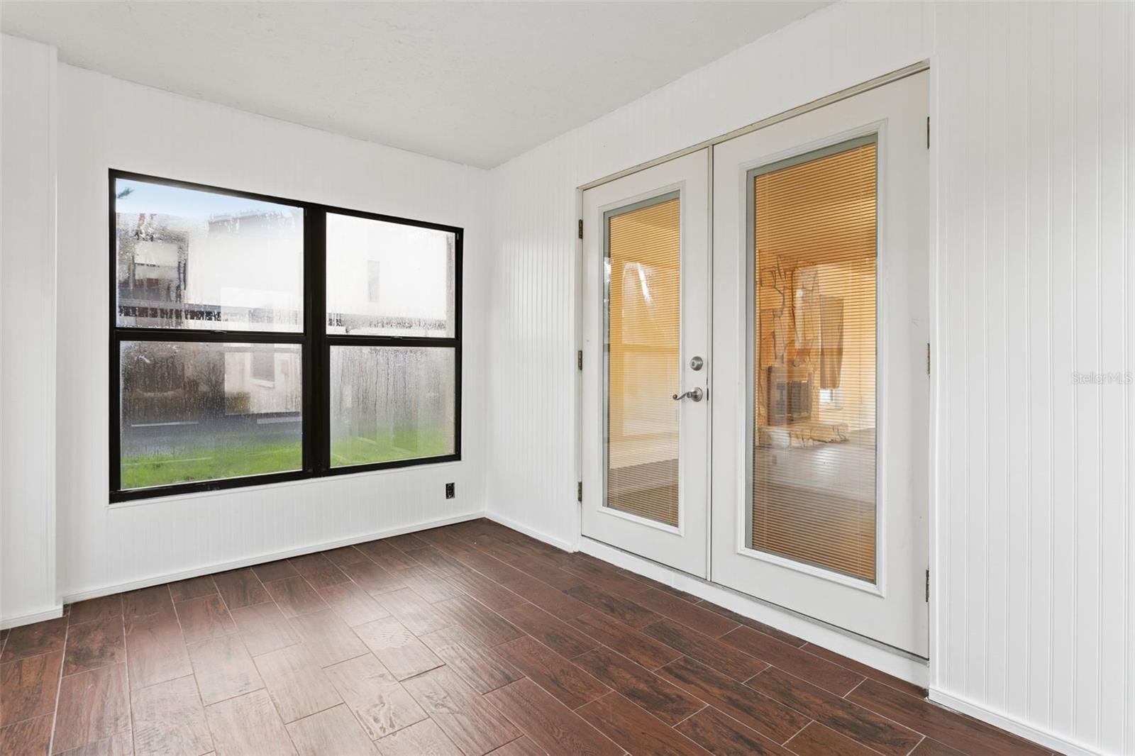 9920 EAGLES POINT CIR #2 — photo 21