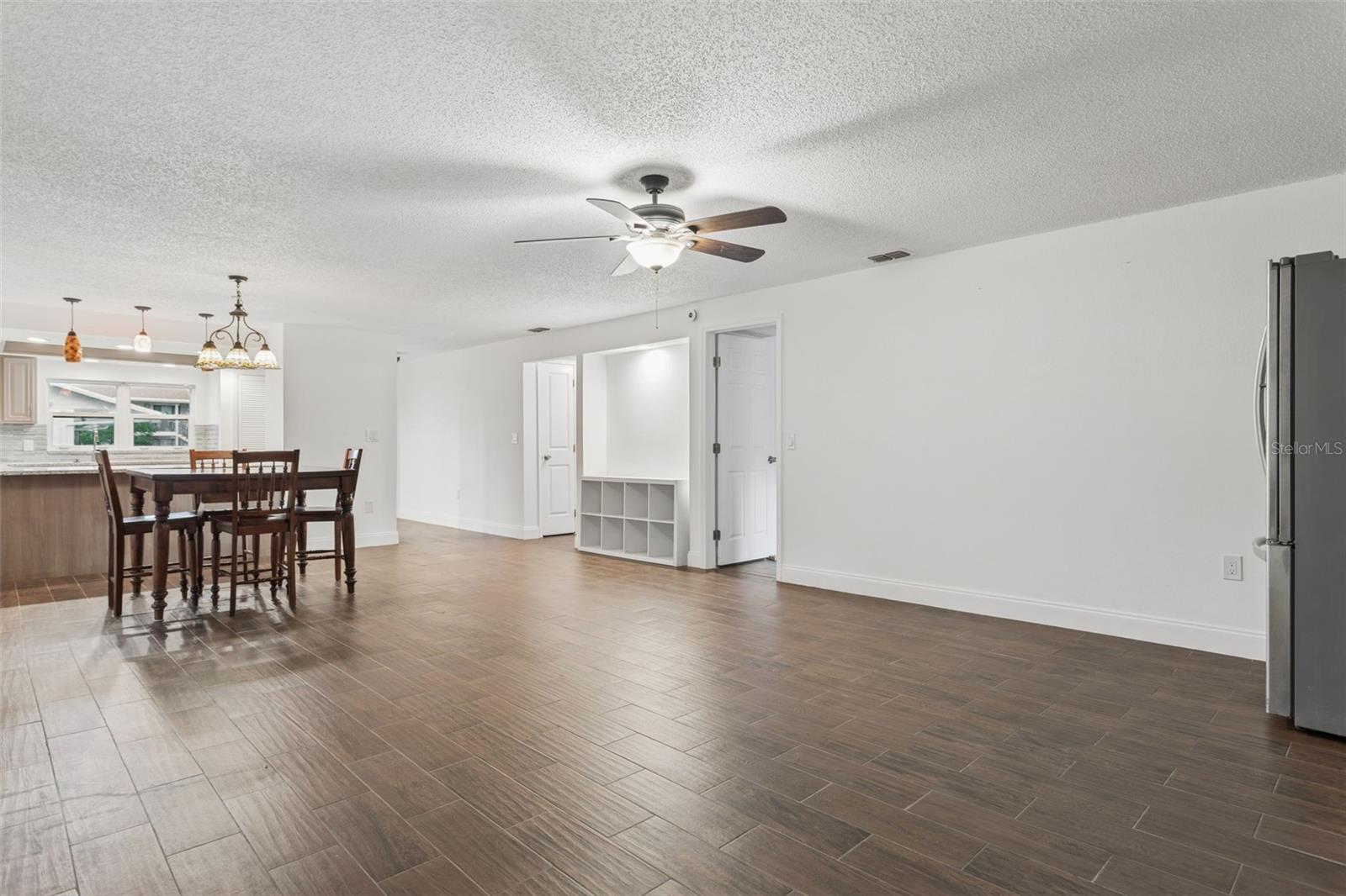 9920 EAGLES POINT CIR #2 — photo 12