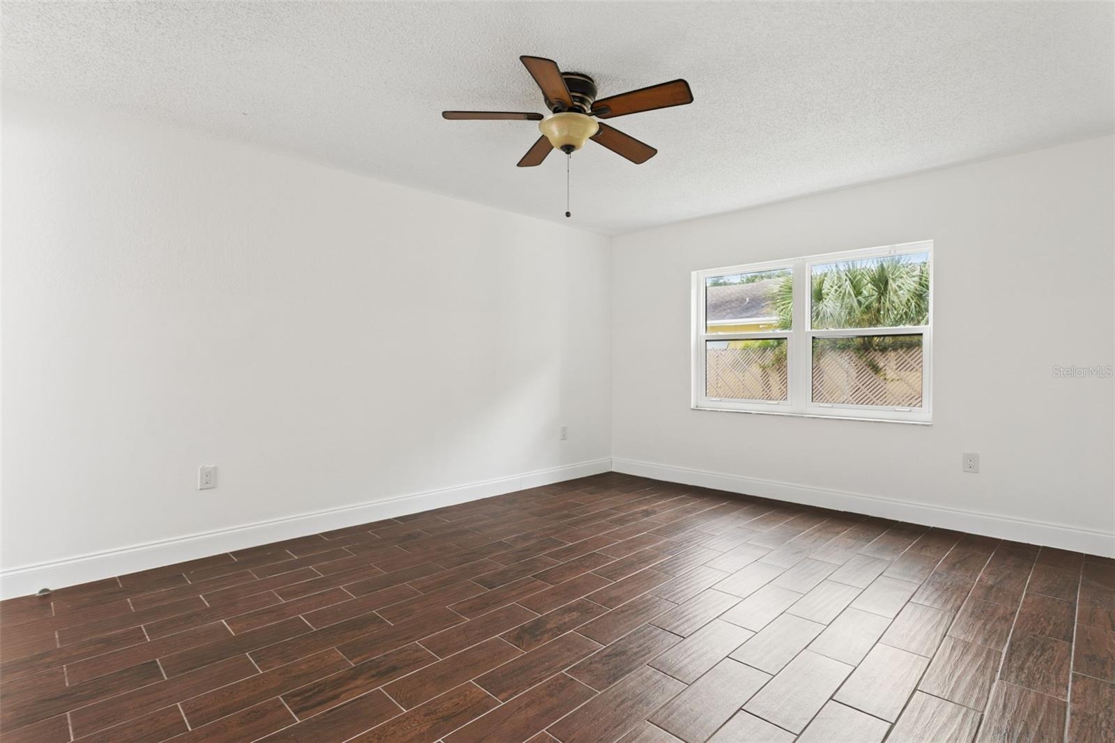 9920 EAGLES POINT CIR #2 — photo 18