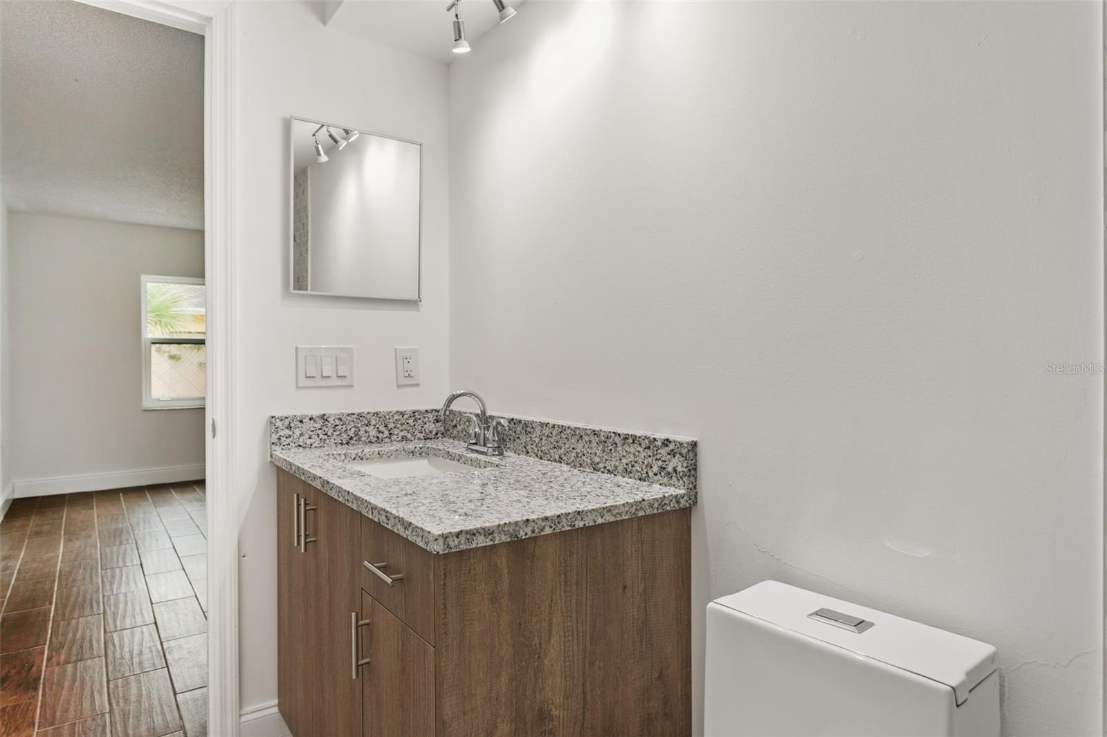 9920 EAGLES POINT CIR #2 — photo 20