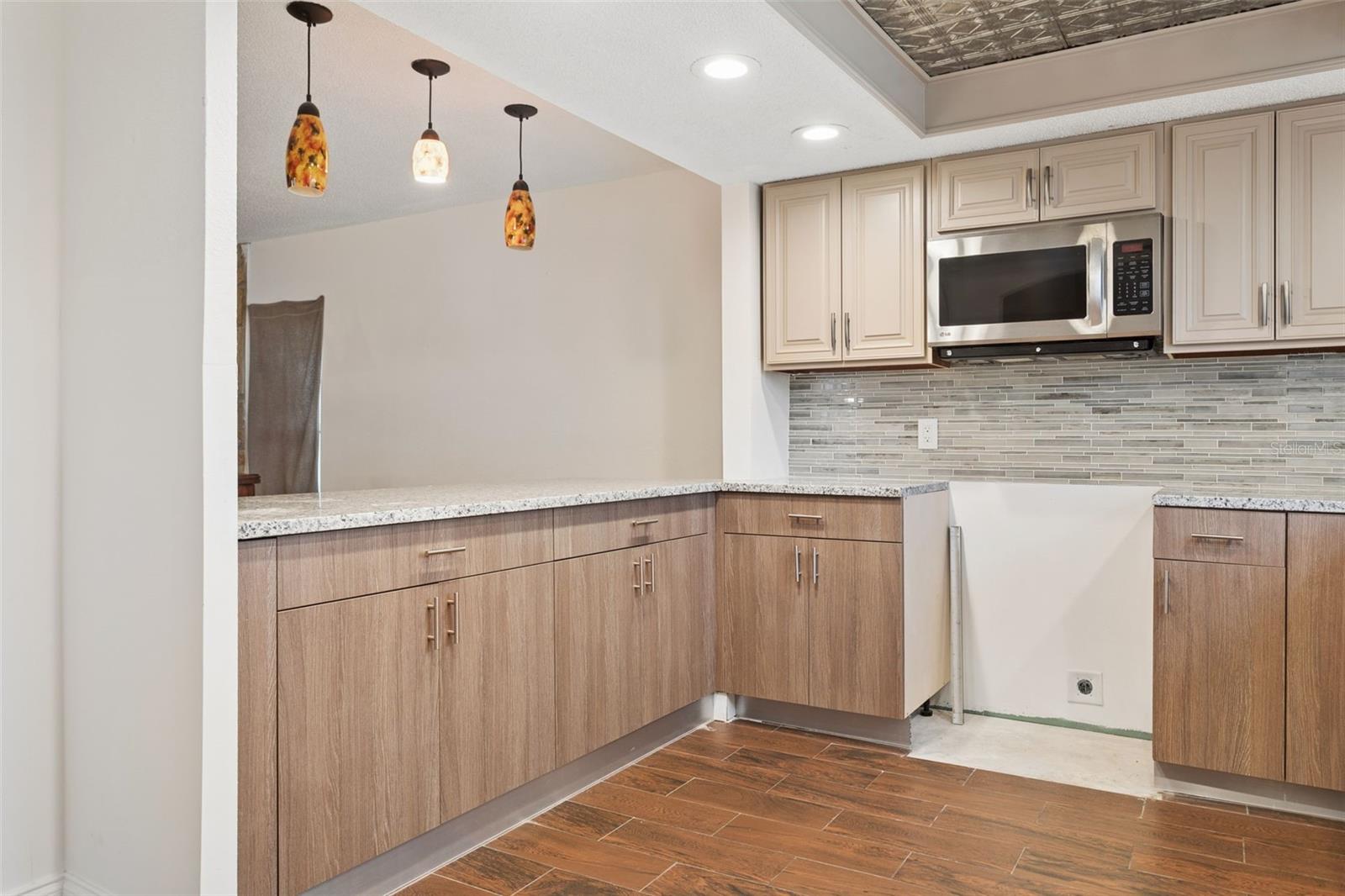 9920 EAGLES POINT CIR #2 — photo 7