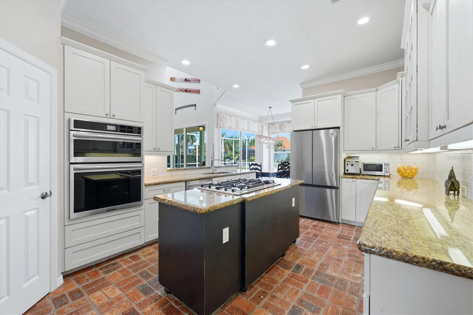 4747 PINNACLE DR — photo 24