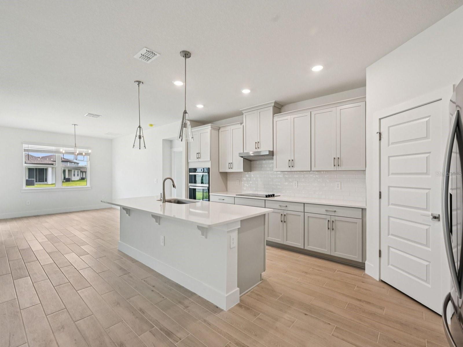 157 SUN CHASER DR — photo 2