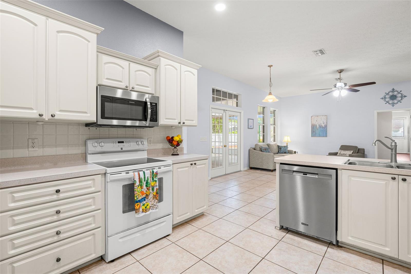 7904 OREGOLD DR — photo 21