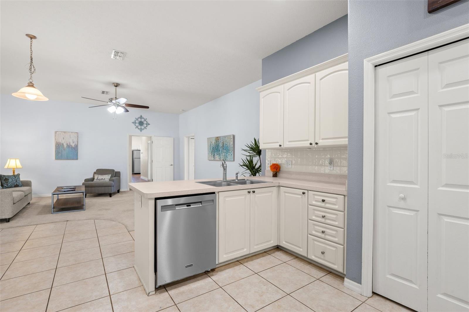 7904 OREGOLD DR — photo 20
