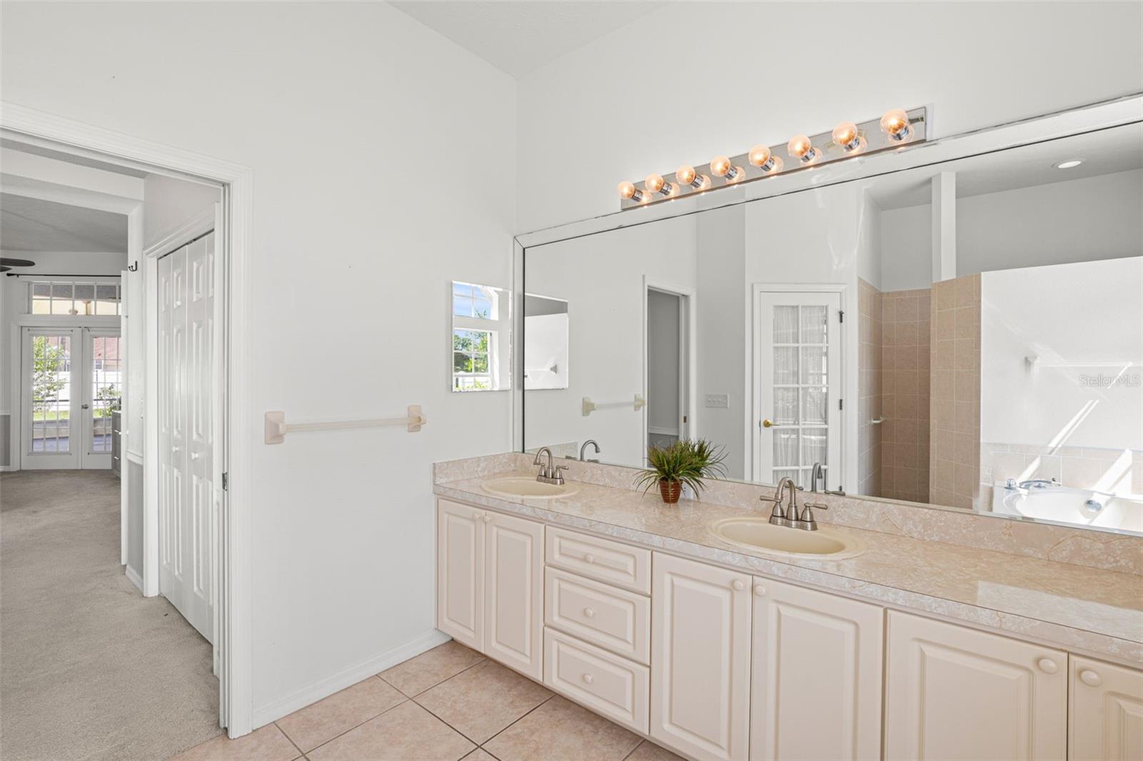 7904 OREGOLD DR — photo 30