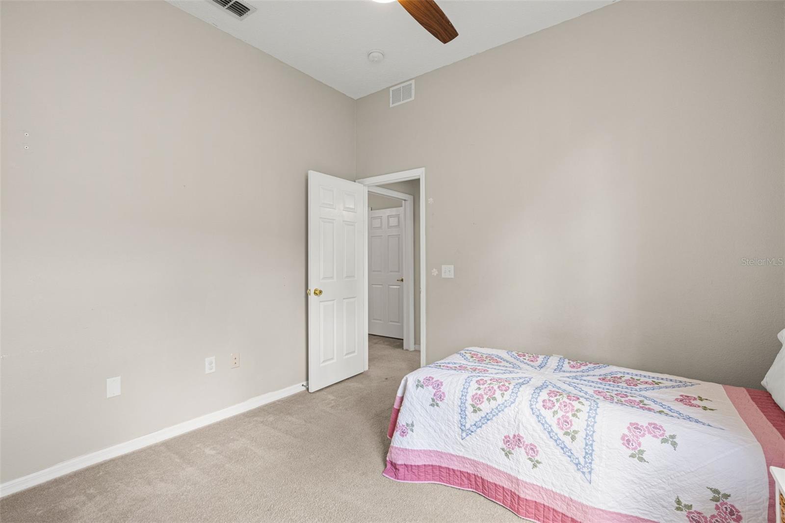 7904 OREGOLD DR — photo 40