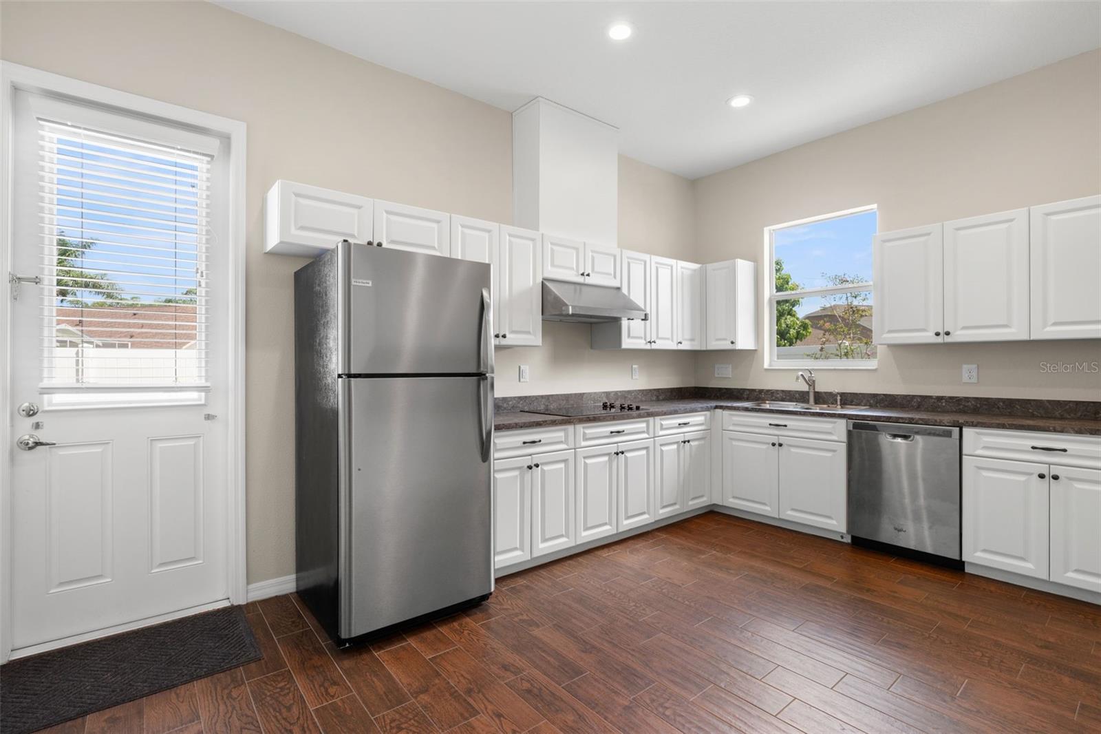 7904 OREGOLD DR — photo 53