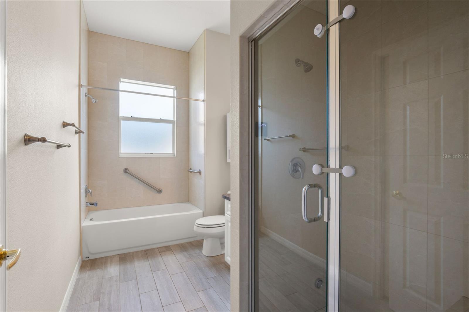 7904 OREGOLD DR — photo 44