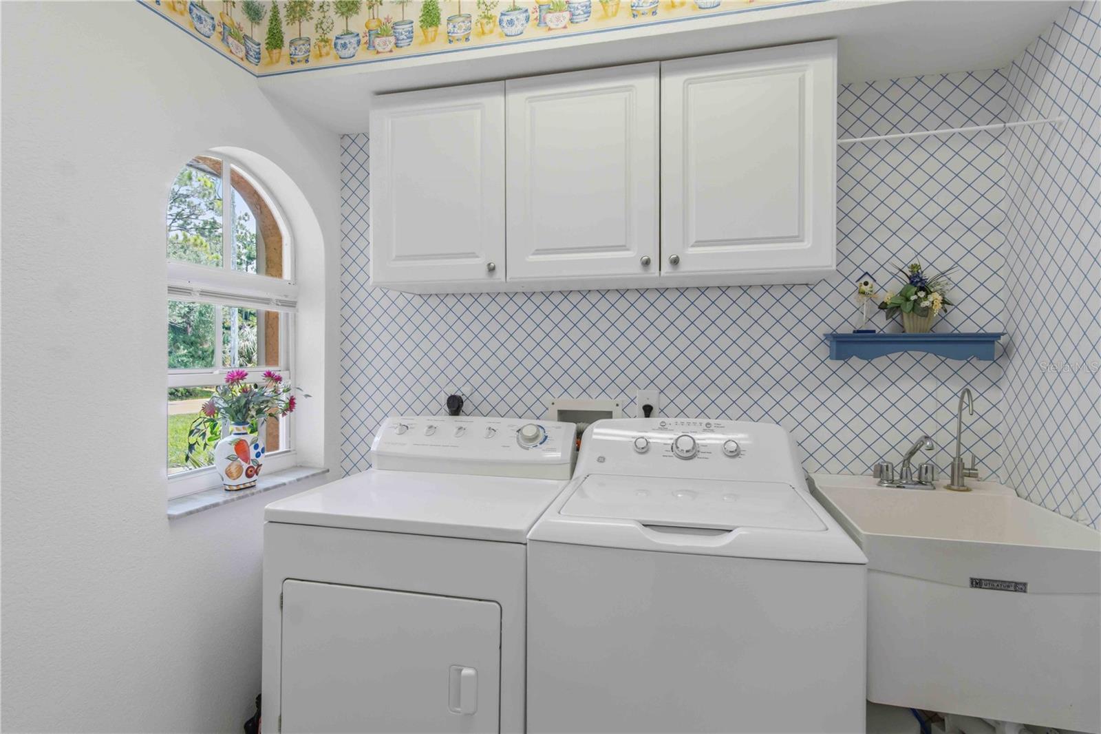 4875 HANSARD AVE — photo 51
