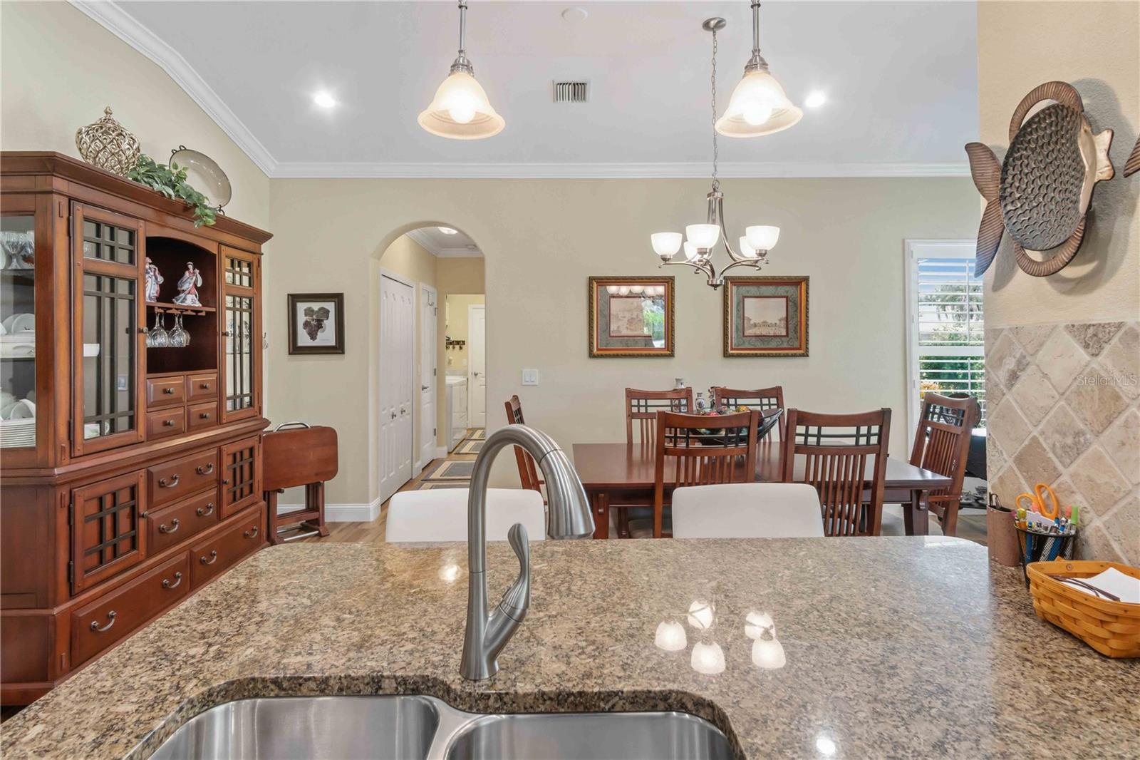 1001 TOPELIS DR — photo 18